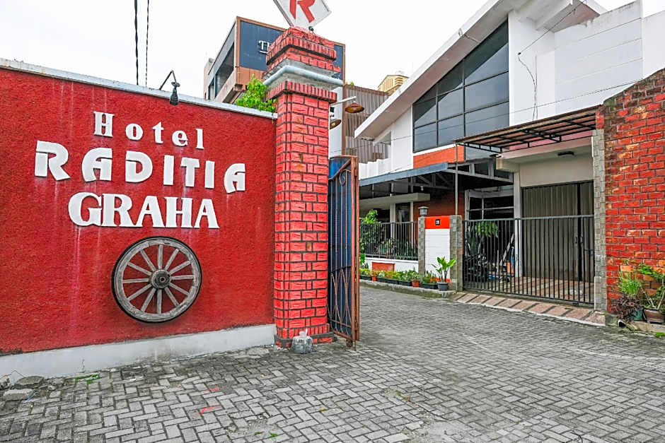 RedDoorz @ Hotel Raditia Graha Yogyakarta