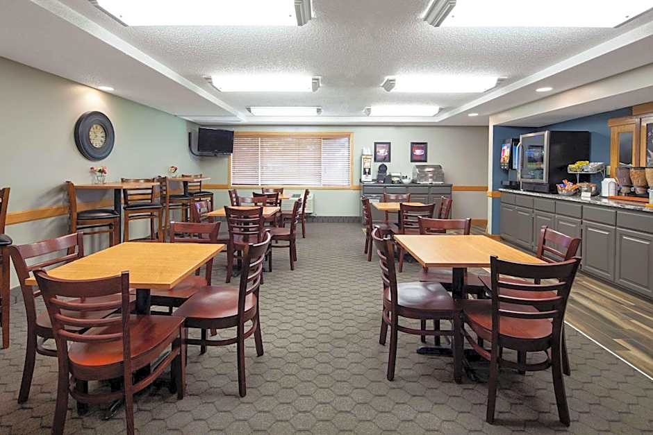 AmericInn by Wyndham Northfield