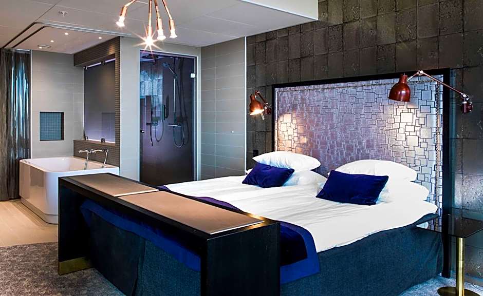 Photo 1 of 5 of Junior 1 King Bed Suite