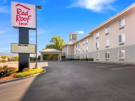 Red Roof Inn Etowah – Athens, TN