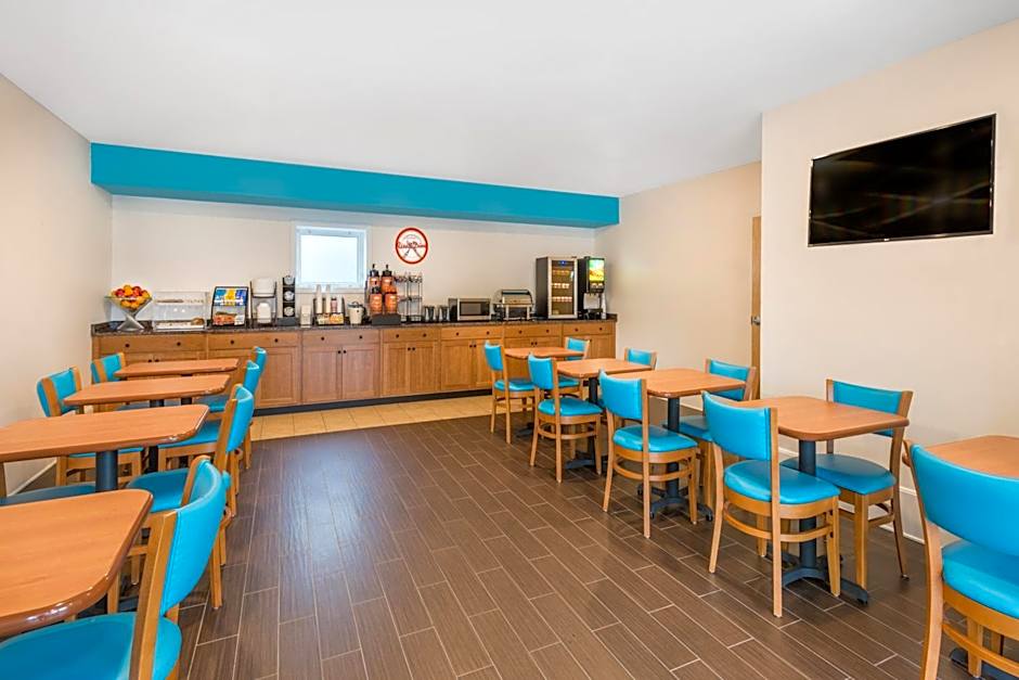 Howard Johnson by Wyndham Quincy