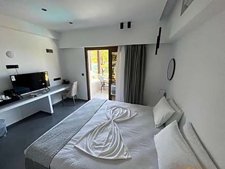Superior Double Room with Sea View