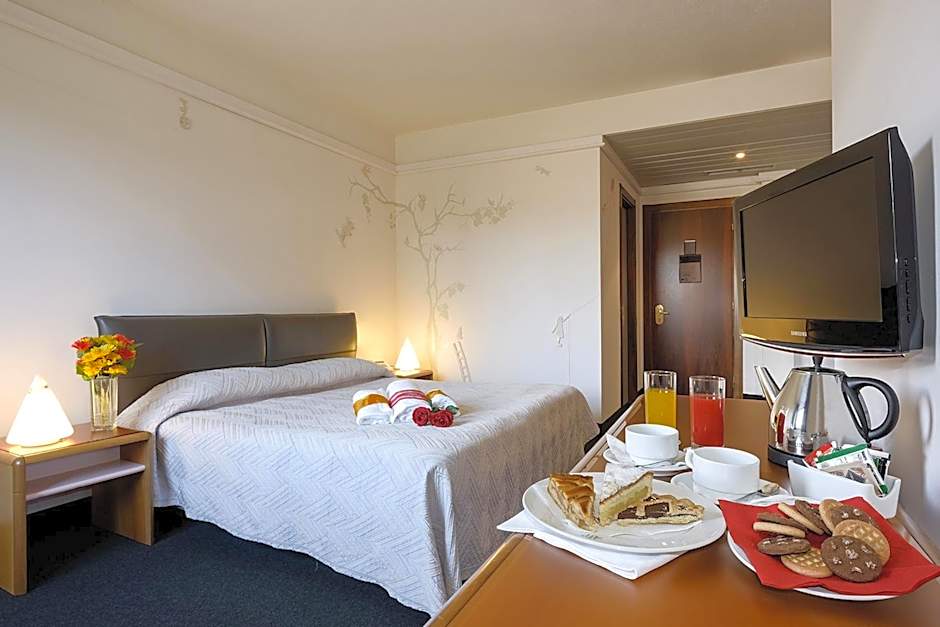 Albornoz Palace Hotel