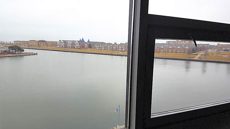 Wyndham Garden Kenosha Harborside