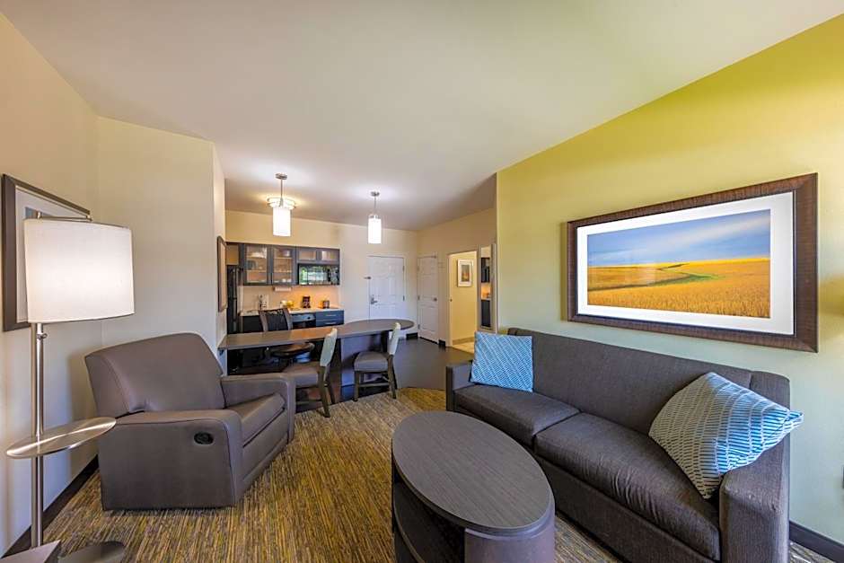 Candlewood Suites Springfield - Medical District