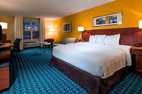 Executive King Room with 1 King Bed & Sofa Bed