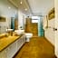 Los Patios Loft Suites