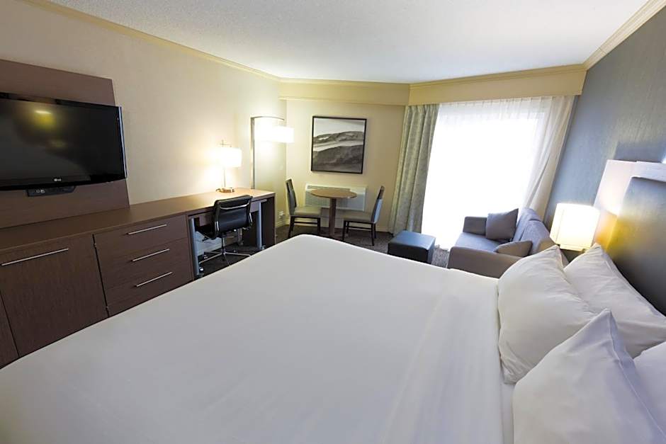 Holiday Inn Express Edmonton Downtown By IHG