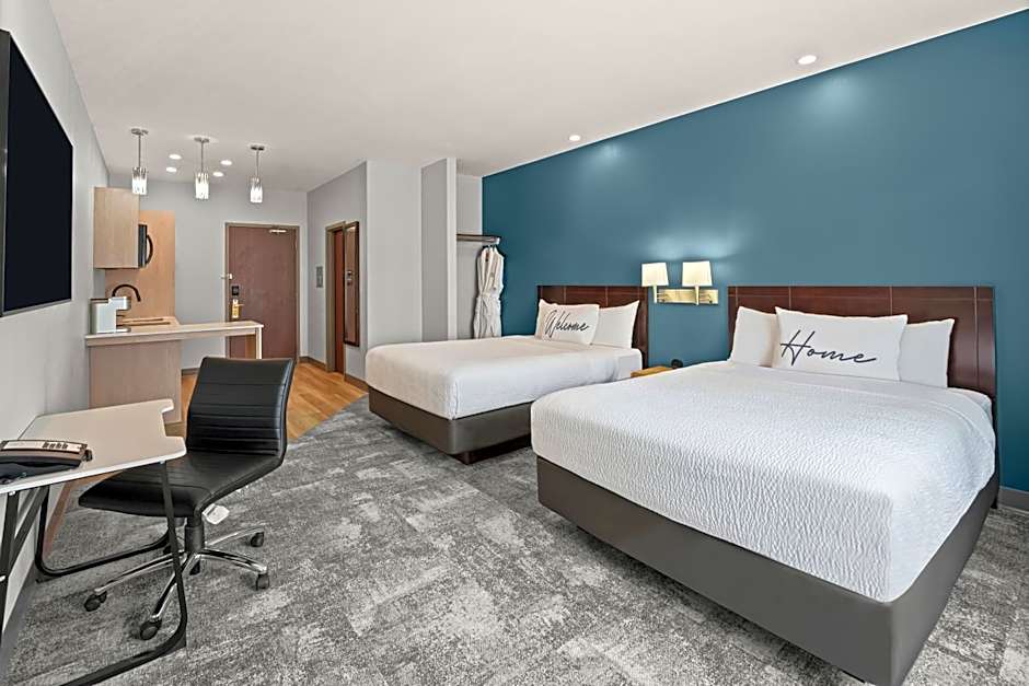 Home Inn & Suites Regina Airport