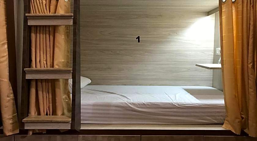 the Colour Hostel
