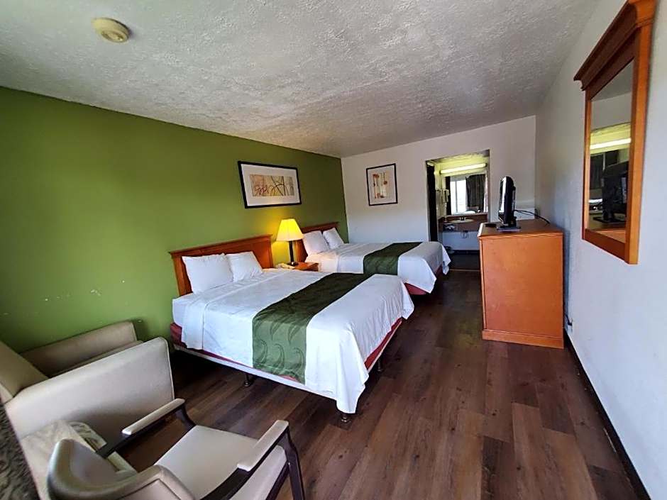 Photo 1 of 3 of 2 Double Beds, Smoking