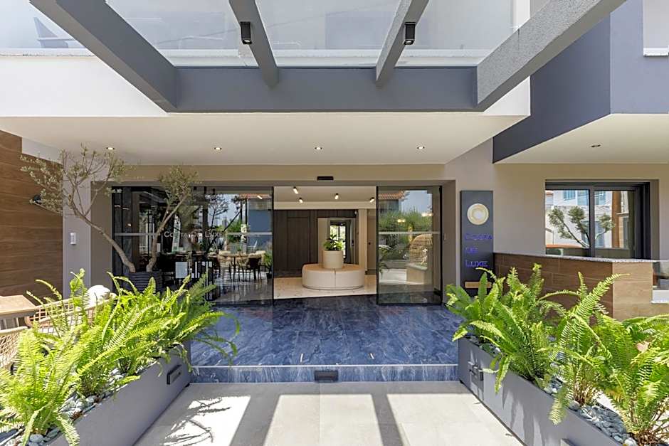 Costa De Luxe Suites