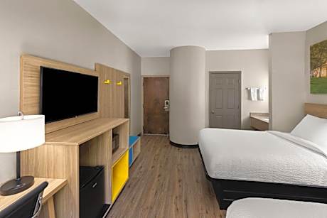 Double Room with Two Double Beds - Non-Smoking