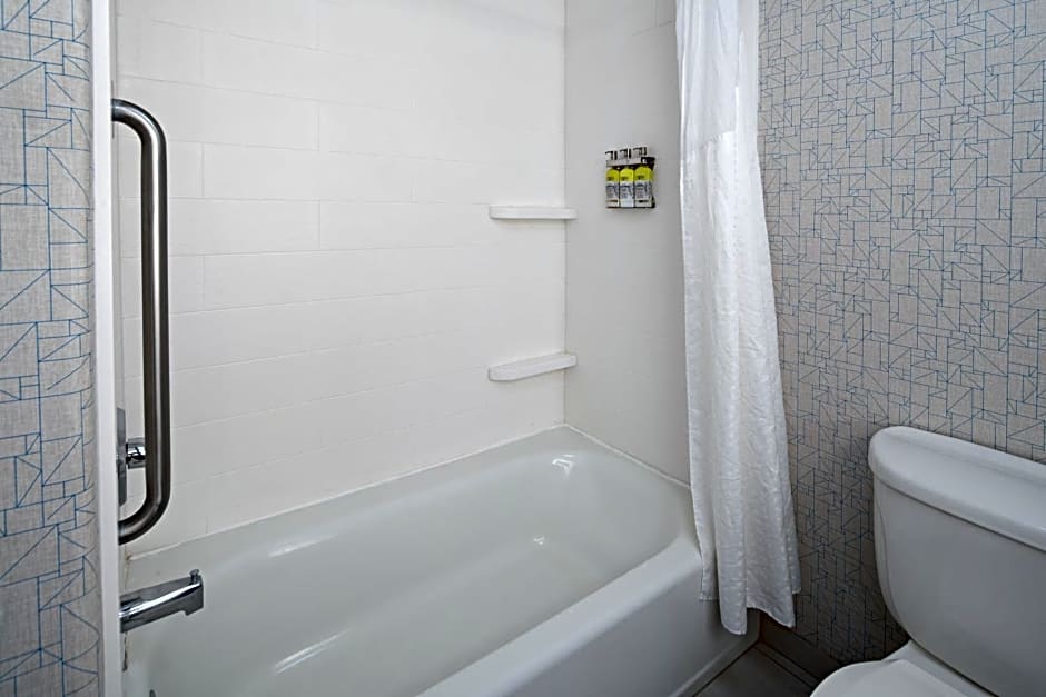 Holiday Inn Express Fresno South By IHG