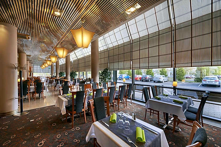 Holiday Inn Helsinki-Vantaa Airport By IHG