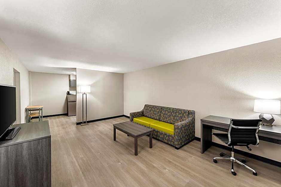 Clarion Pointe Rhinelander Downtown