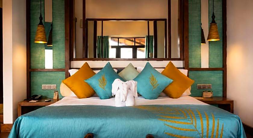 Royal Palms Beach Hotel