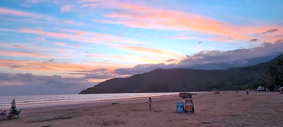 Bela's Suítes- 60 m da praia de Barequeçaba