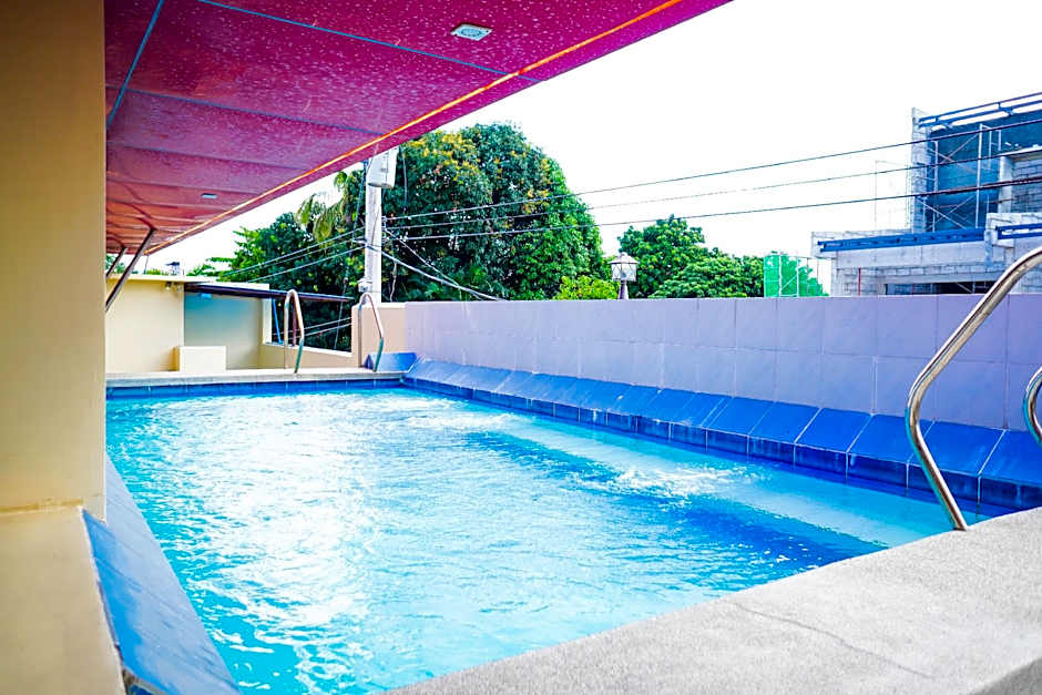 La Galleon Suites Hotel