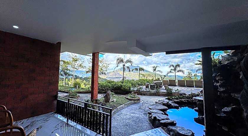Caldera Hotel & Restaurant