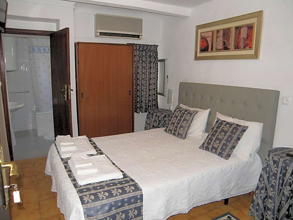 Residencial Antonio Mocisso Guesthouse