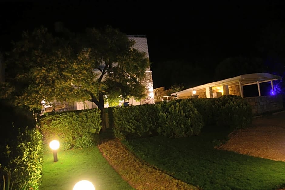 Tepe Hotel