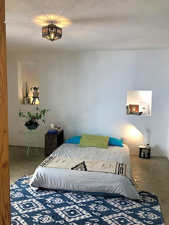 Departamento en planta baja con patio, dos habitaciones con dos ba¿os completos sala y cocina integral Vistas desde la azotea de