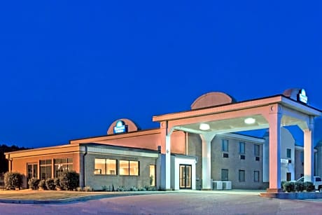 Days Inn & Suites by Wyndham Wynne