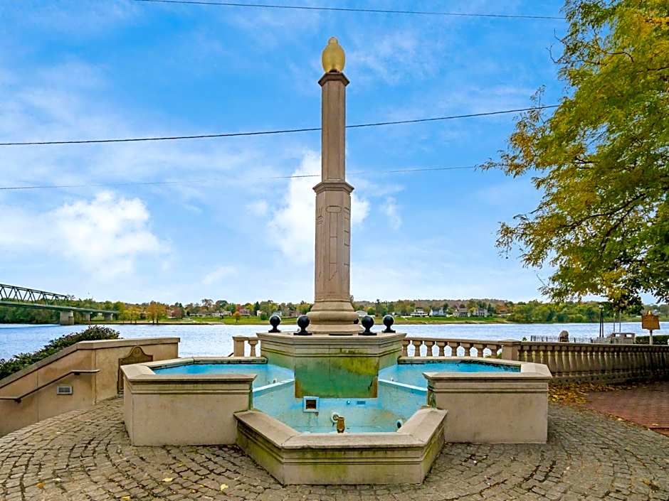 Lafayette Hotel Marietta