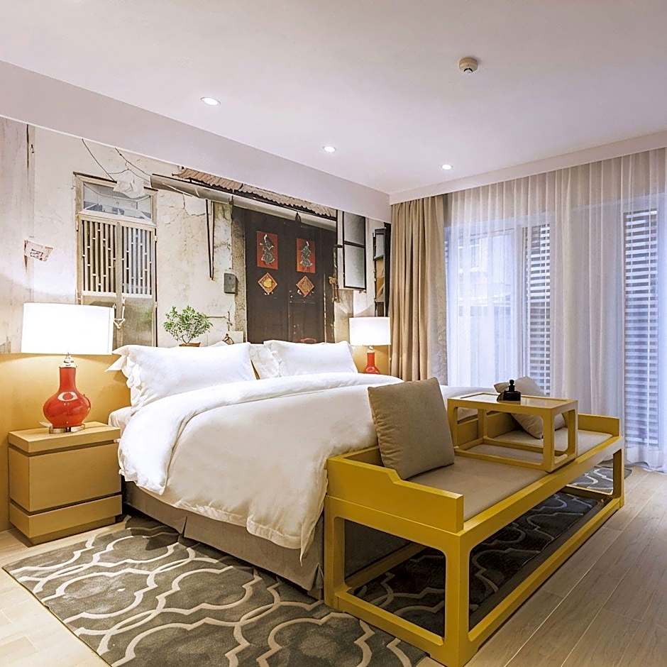 Caravel Hotel