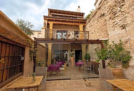 Hotel Poeta Jorge Manrique