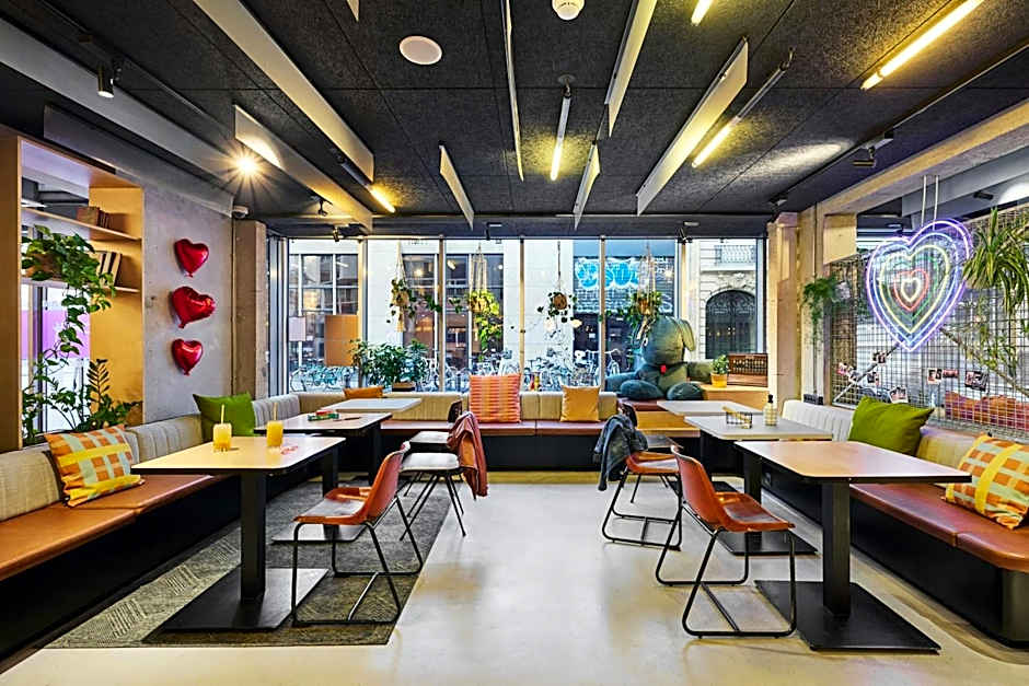 Moxy by Marriott Paris Bastille