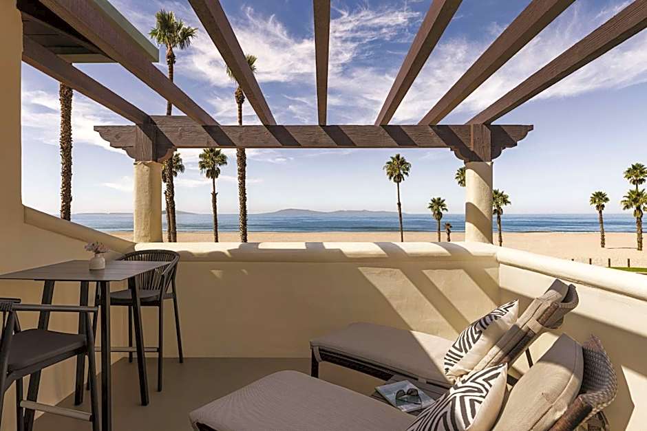 Zachari Dunes on Mandalay Beach, Curio Collection by Hilton