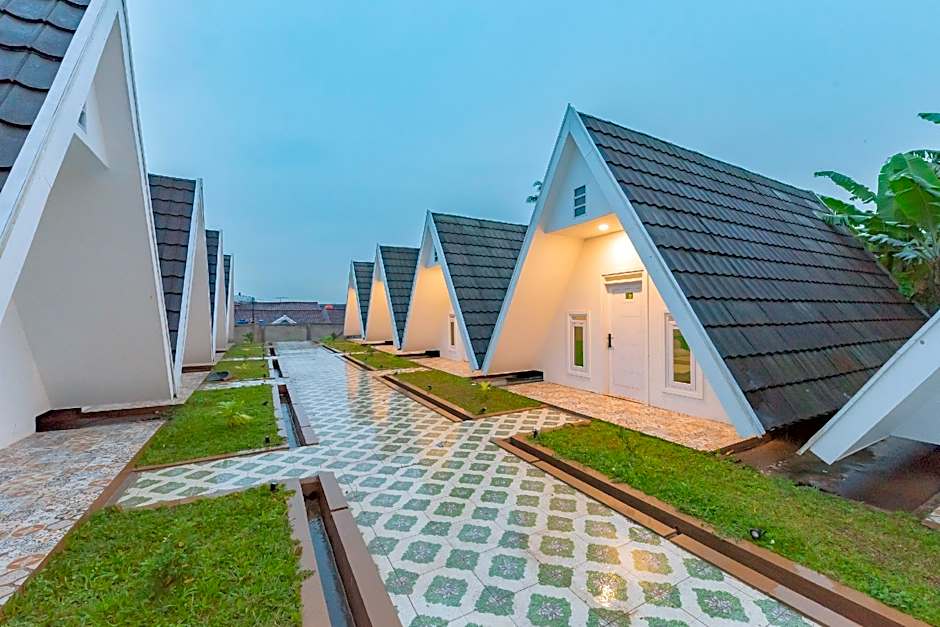 RedDoorz Syariah Plus near Sukabumi Station