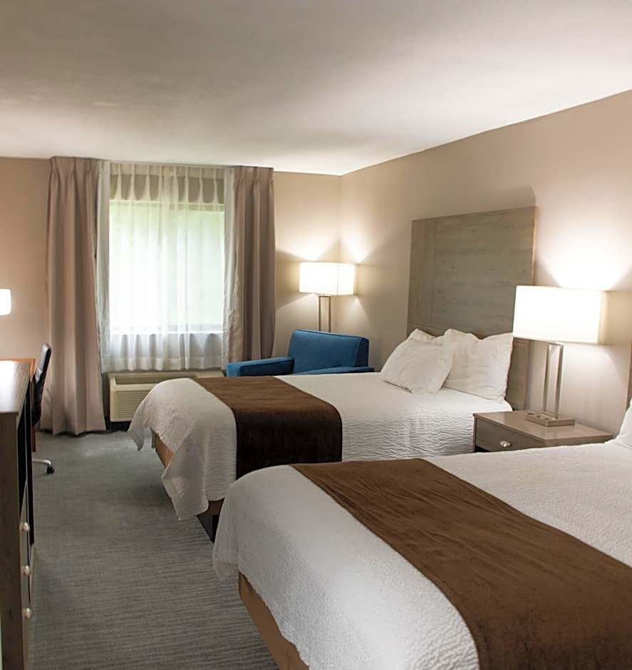 Lomira Inn and Suites