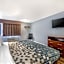 Econo Lodge Inn & Suites I-64 & Us 13