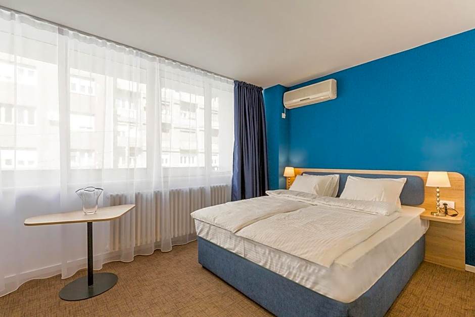 Premium Crown Suites