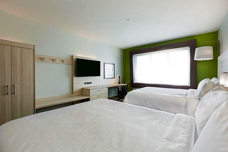 Holiday Inn Express & Suites Edmonton N - St. Albert By IHG