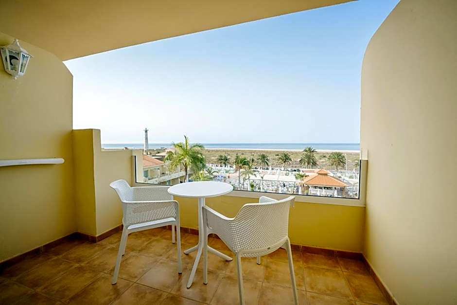 R2 Buganvilla Hotel & Spa