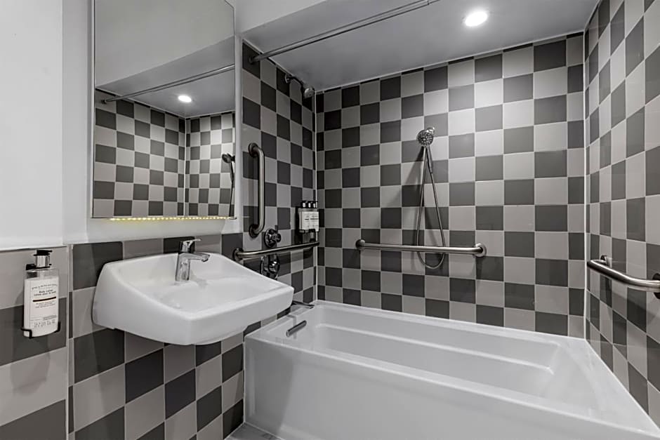Best Western Premier Empire State Hotel