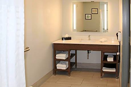 King Room - Disability Access/Non-Smoking