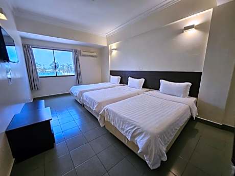 Triple Room with Bathroom