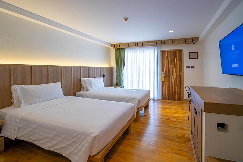Photo 1 of 16 of Deluxe 1 Double Bed or 2 Beds