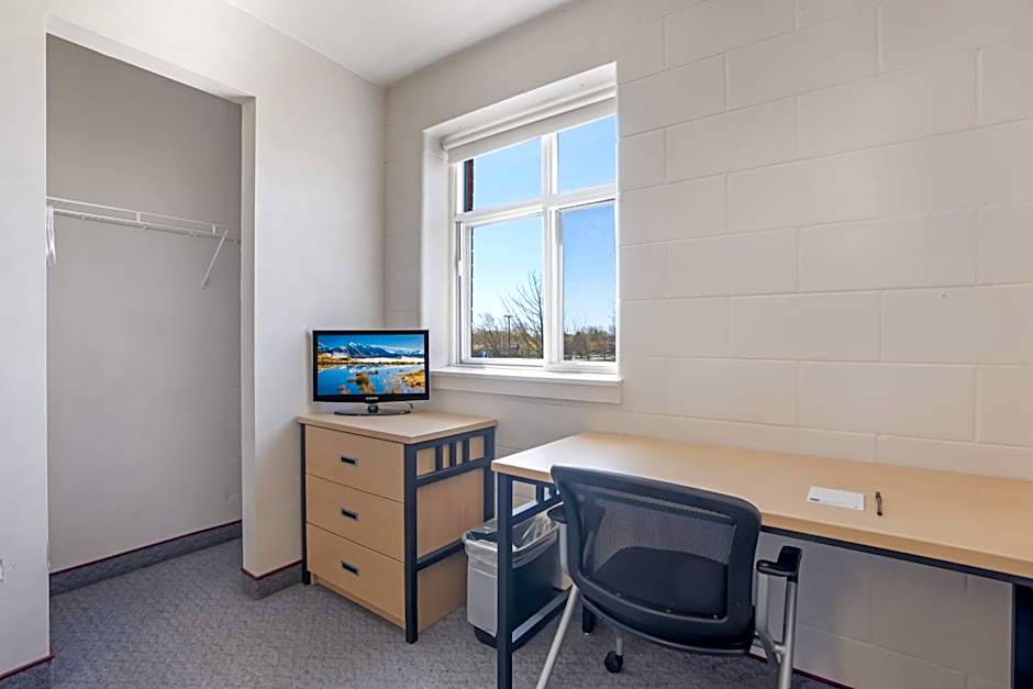 Residence & Conference Centre - Welland