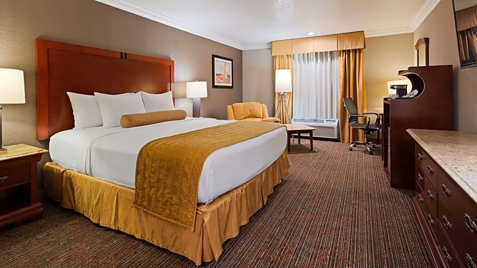 Best Western Plus Newport Mesa Inn
