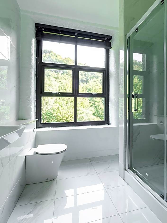 Bowers Mill Aparthotel