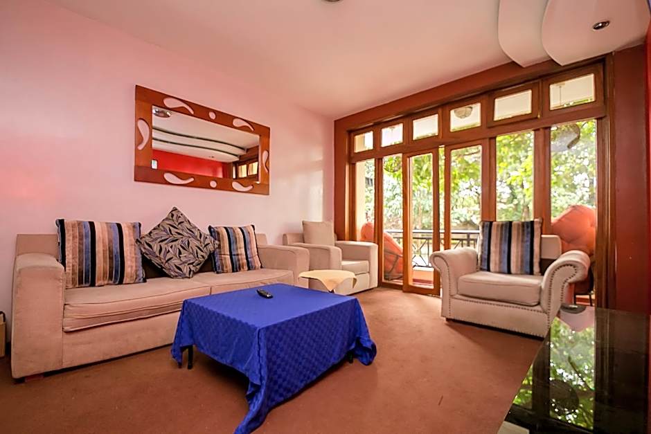 Meltonia Luxury Suites
