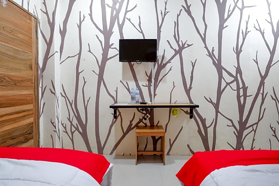 RedDoorz Syariah near Universitas Negeri Gorontalo 2