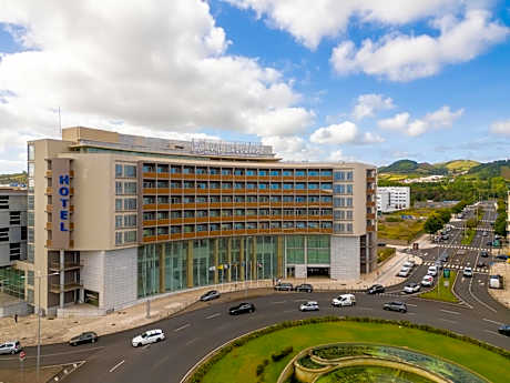 VIP Executive Azores Hotel