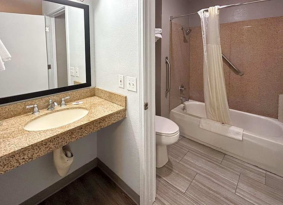 Studio 6 Suites Vancouver WA Waterfront